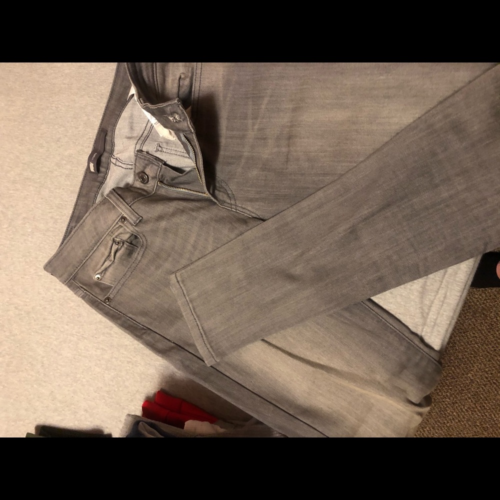 Levi’s - Picture 2 of 3